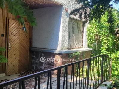 Eladó családi ház Balatonalmádi