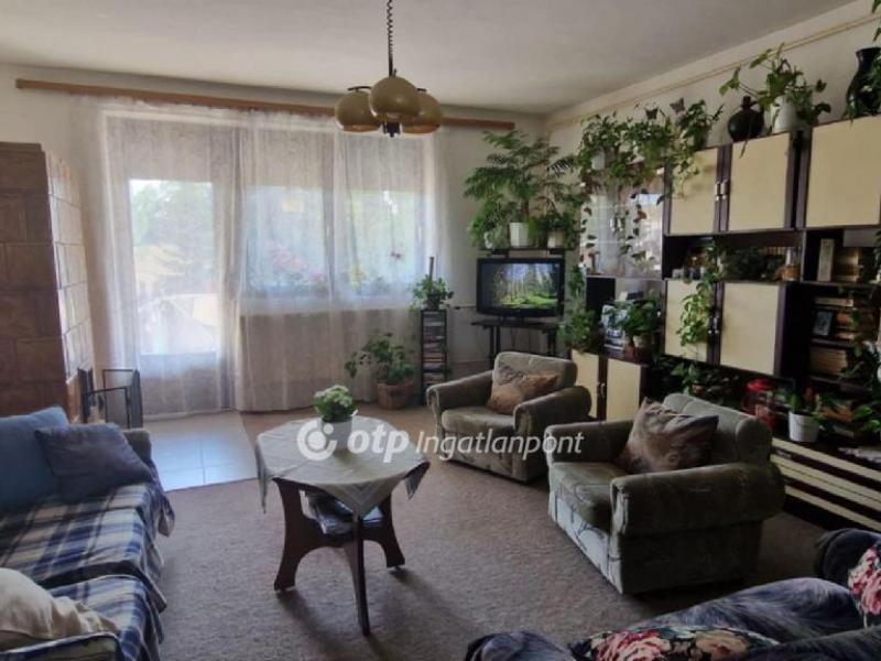 Eladó családi ház Veszprém