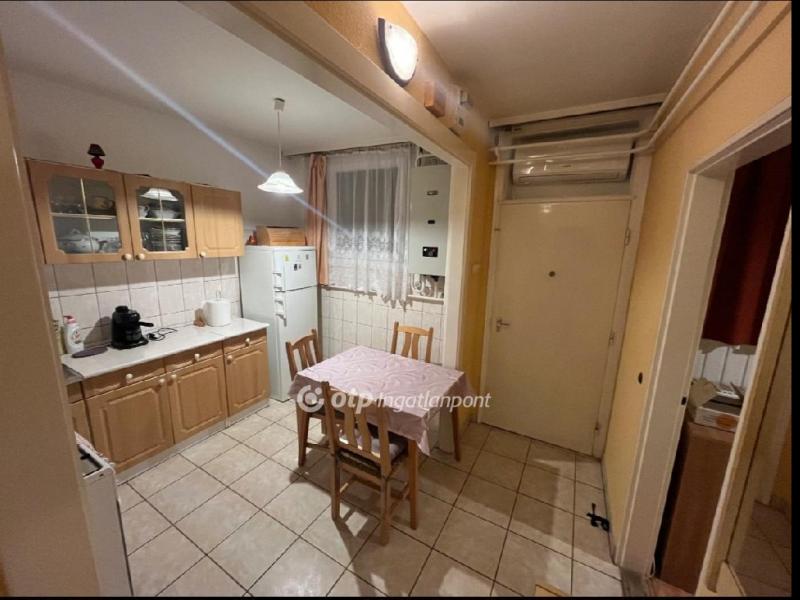 Eladó lakás Szekszárd