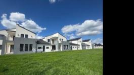 Eladó sorház Velence