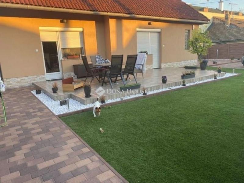 Eladó családi ház Budapest