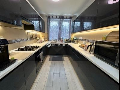 Eladó családi ház Budapest