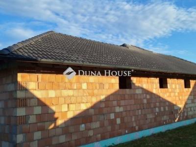 Eladó családi ház Nyáregyháza