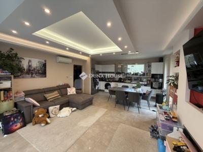 Eladó lakás Nagytarcsa