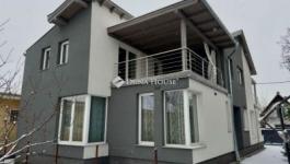 Eladó családi ház Budapest