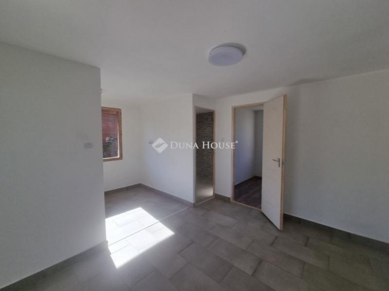 Eladó nyaraló Tóalmás