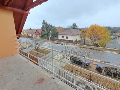 Eladó családi ház Tura