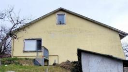 Eladó családi ház Vác