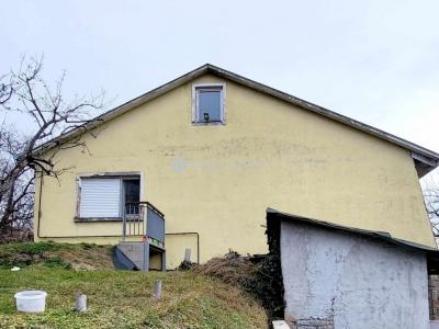 Eladó családi ház Vác