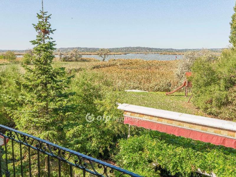 Eladó családi ház Gárdony