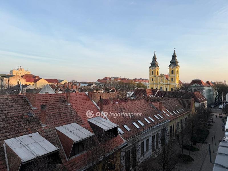 Eladó lakás Debrecen