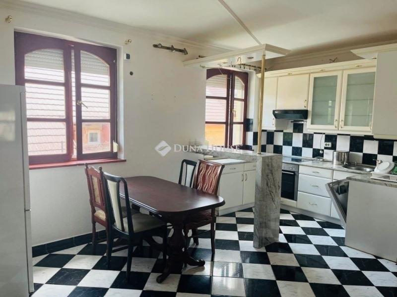 Eladó családi ház Gödöllő