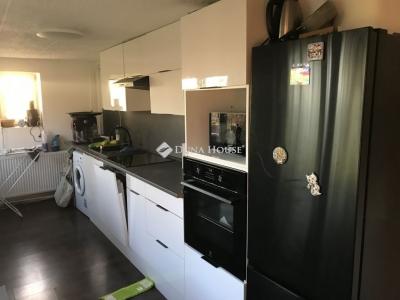 Eladó családi ház Nagyvenyim