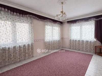 Eladó családi ház Eger