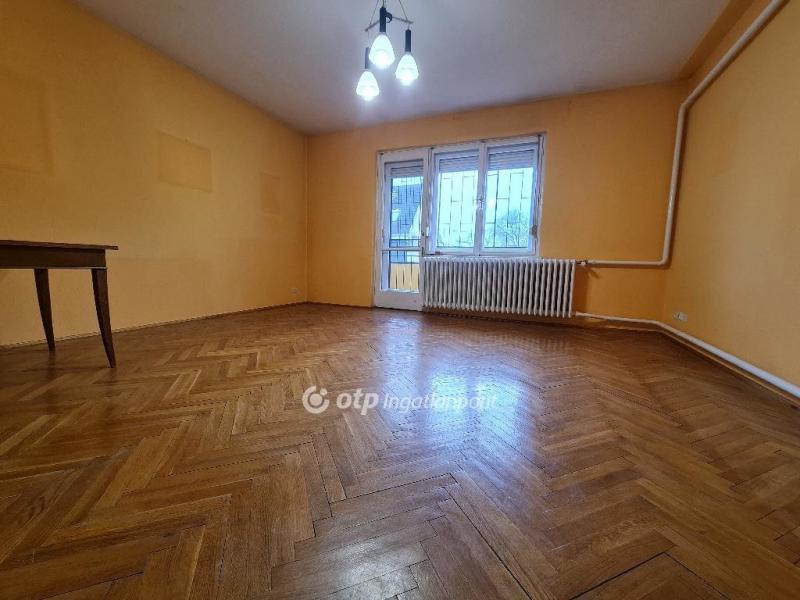 Eladó lakás Debrecen