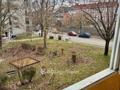Eladó lakás Pécs