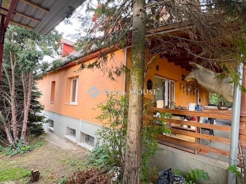 Eladó családi ház Erdőkertes