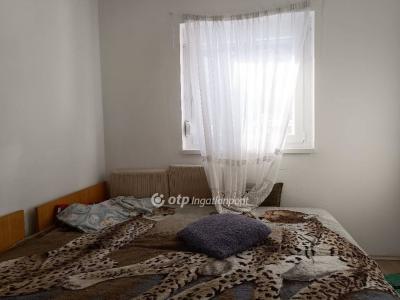 Eladó családi ház Solymár