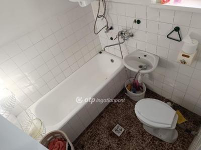 Eladó családi ház Solymár