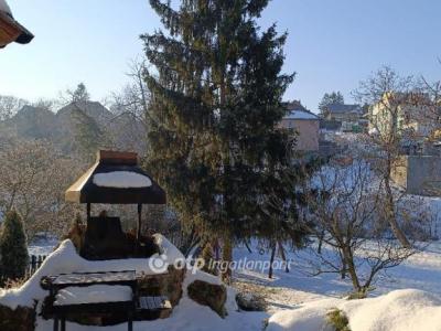 Eladó családi ház Solymár