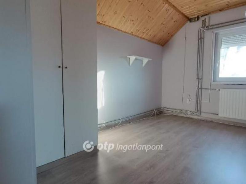Eladó családi ház Solymár