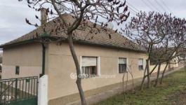 Eladó családi ház Villány