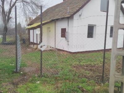 Eladó családi ház Farmos