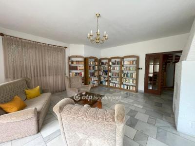 Eladó családi ház Siófok