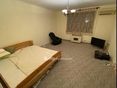 Eladó lakás Hajdúnánás