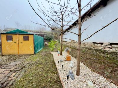 Eladó családi ház Káva