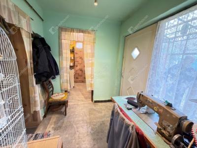 Eladó családi ház Káva