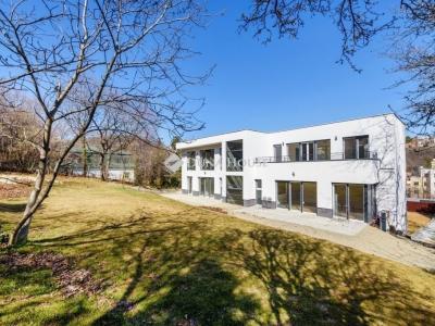 Eladó családi ház Budapest