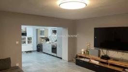 Eladó családi ház Úri