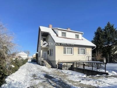 Eladó családi ház Budapest