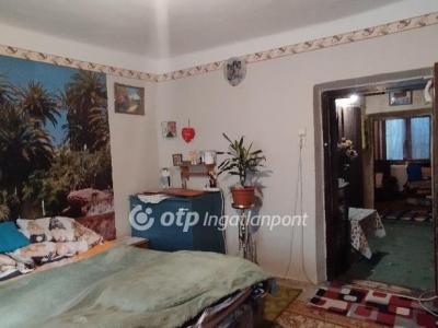 Eladó tanya Jászberény