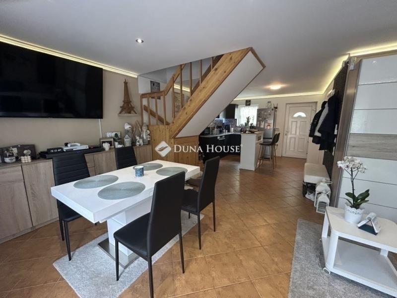 Eladó sorház Újlengyel