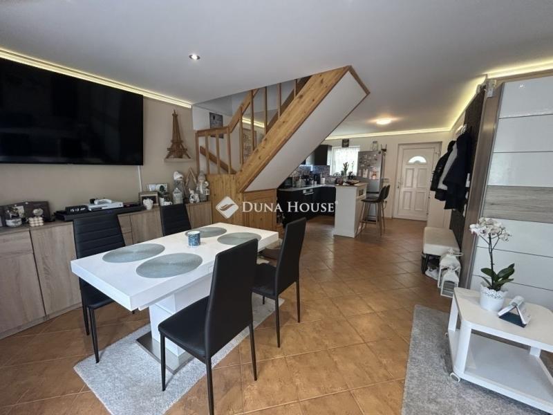 Eladó sorház Újlengyel