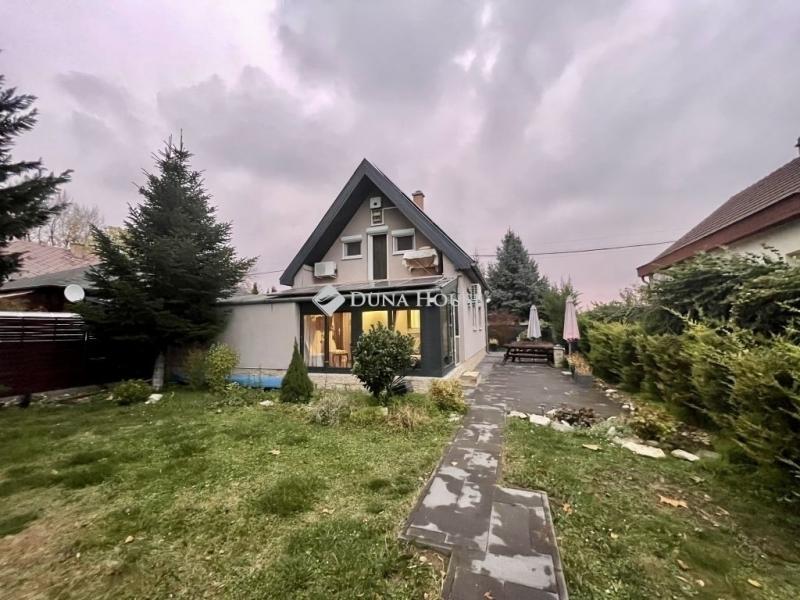 Eladó családi ház Áporka