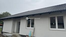 Eladó ikerház Monor