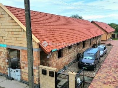 Eladó ikerház Monor