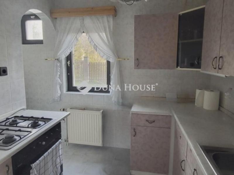 Eladó családi ház Mogyoród