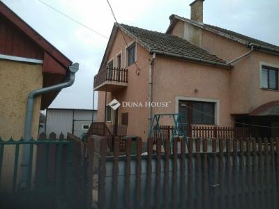 Eladó családi ház Heves