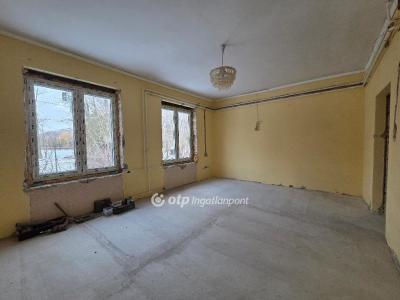 Eladó lakás Mezőhegyes