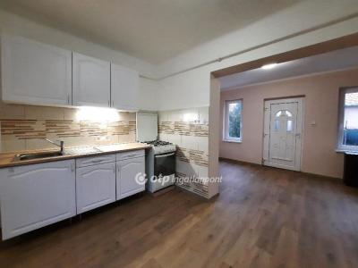 Eladó családi ház Siófok