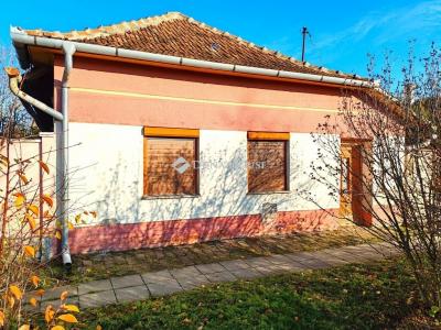 Eladó családi ház Békéscsaba