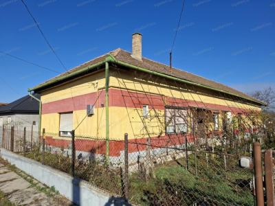 Eladó családi ház Tiszaug