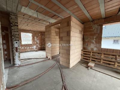 Eladó családi ház Sóskút