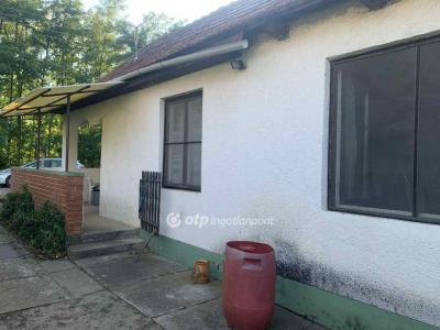 Eladó családi ház Csemő