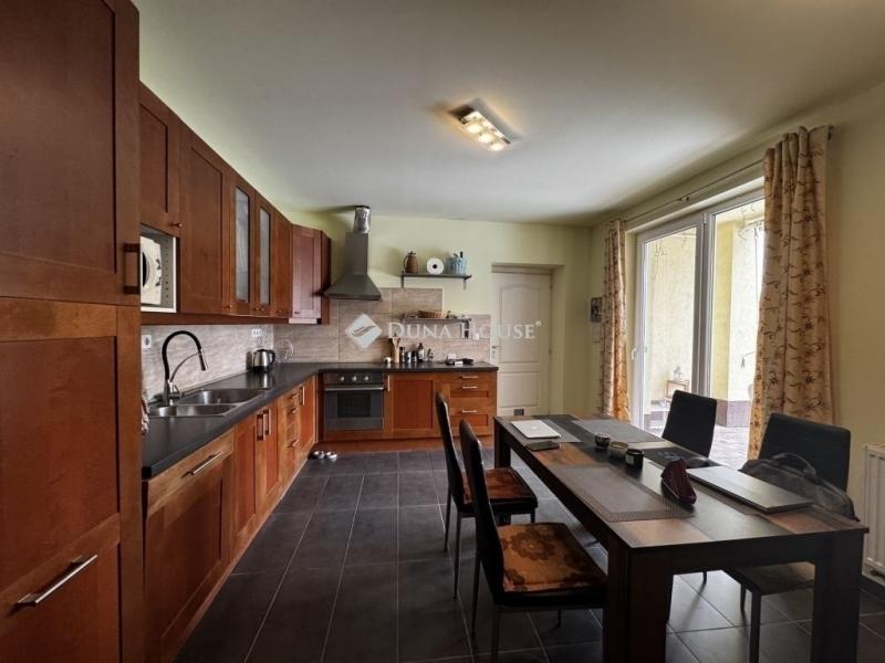 Eladó ikerház Budapest