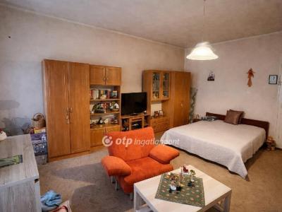 Eladó családi ház Eger